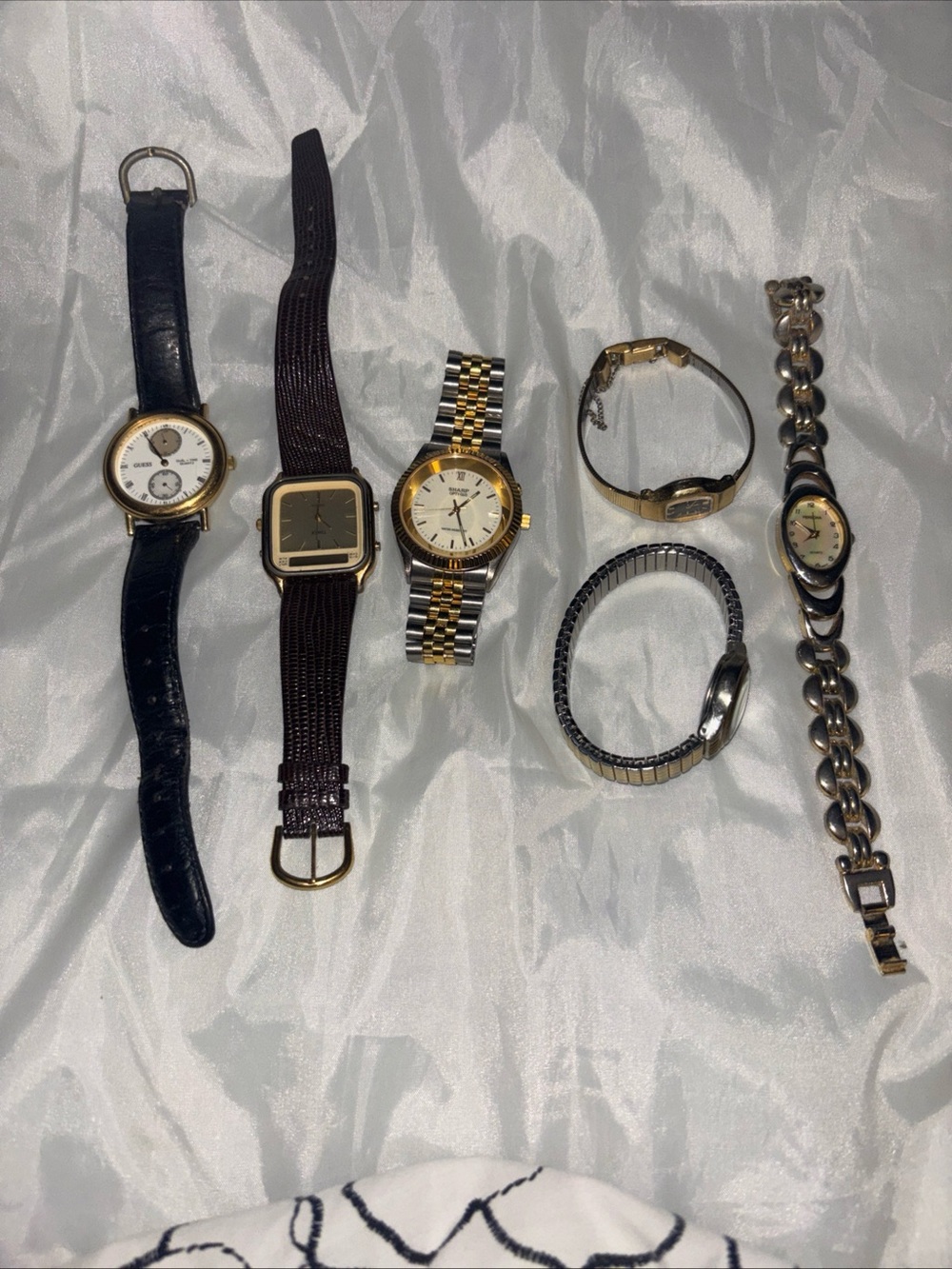 Assorted Women's and Men's Wristwatch Lot - Gold, Silver, Black